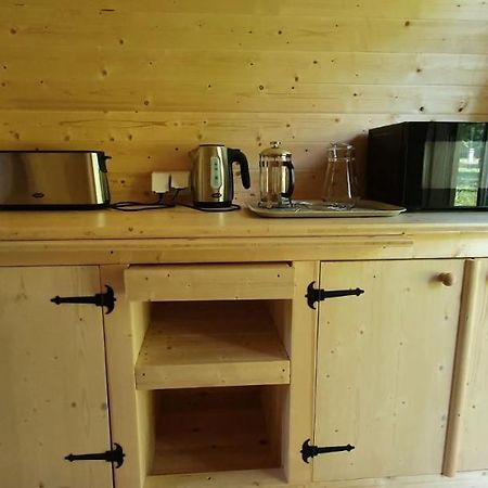 Cabane 2/3 Pers Au Camping Les Patis Nazelles-Negron Eksteriør bilde